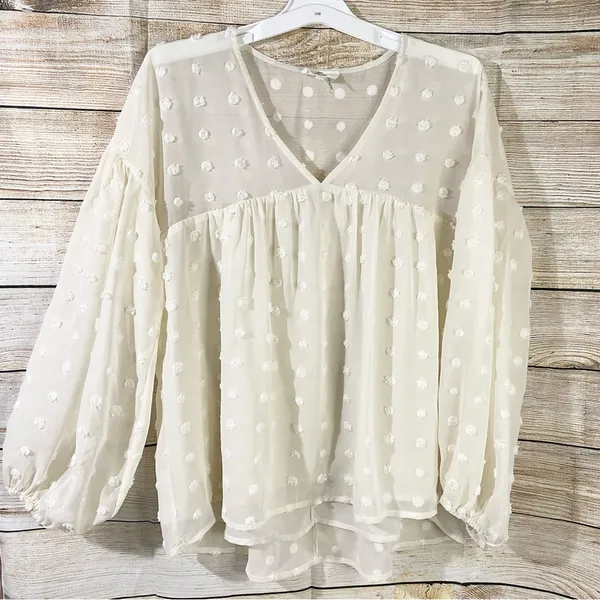 Anthropologie Entro semi-sheer polka dot textured loose fit cream blouse Size Medium - Image 5