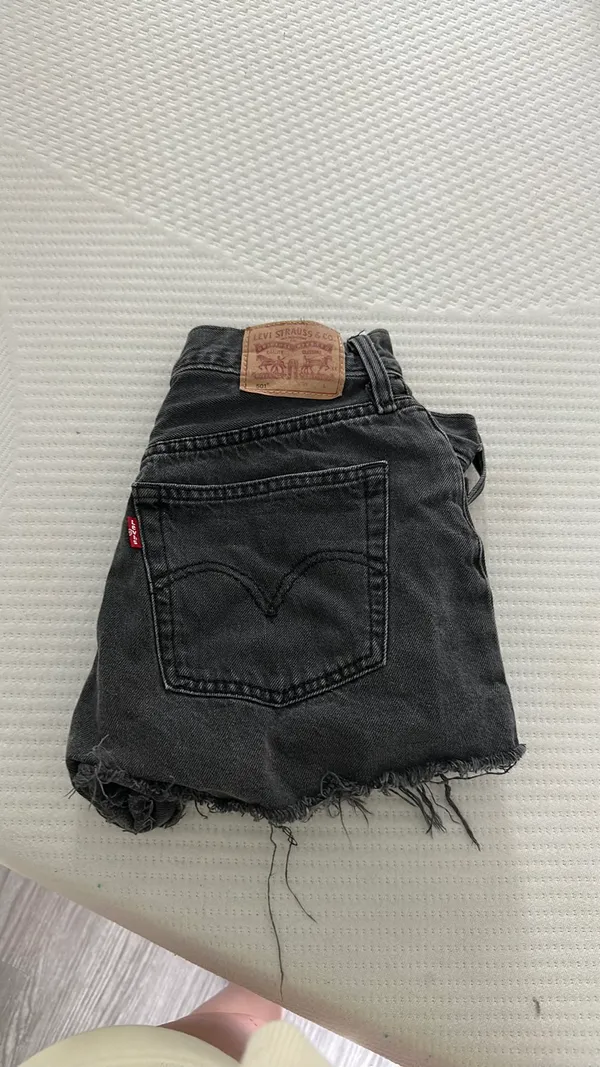 Levi’s 501 Shorts - Image 2