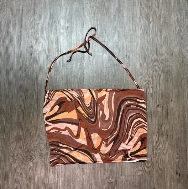 Pretty Little Thing Brown Cropped Tank Top - Image 4