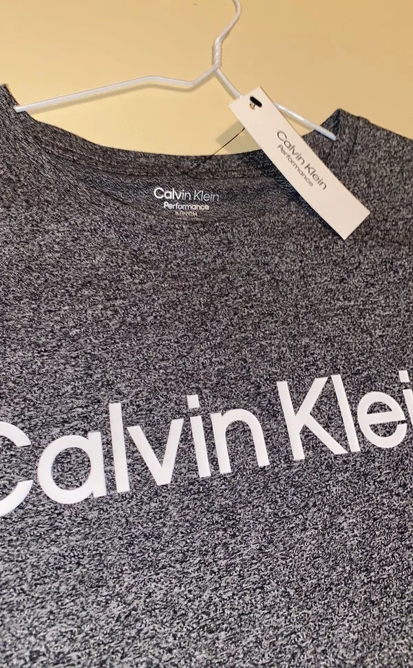 Calvin Klein Tshirt - Image 3