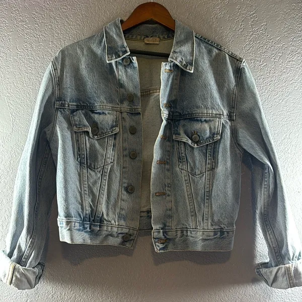 Brandy Melville John Galt Cropped Denim Jacket - Image 2