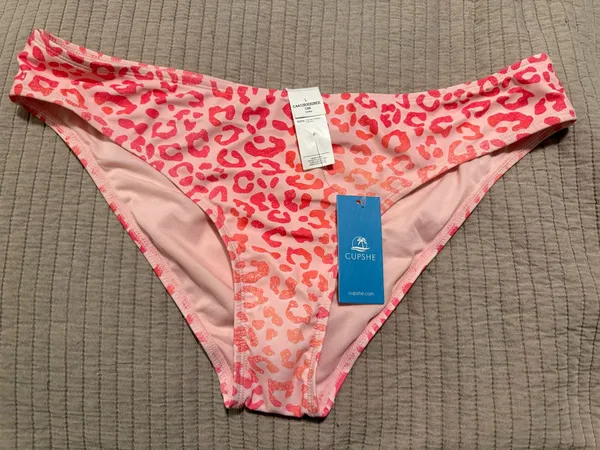 Cupshe Bikini Set - Image 2