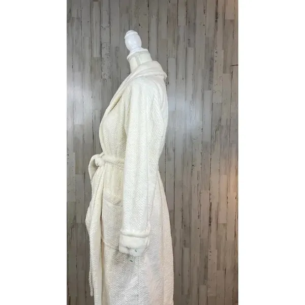 ULTA‎ Women's S/M Fluffy White Bathrobe Tie Wrap Shawl Collar Soft Pockets - Image 3