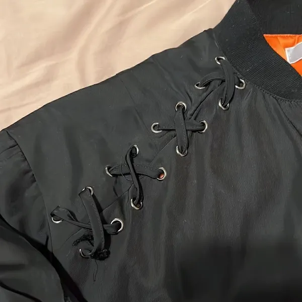 Article size M black with orange lining zip front bomber jacket EUC Size M - Image 11