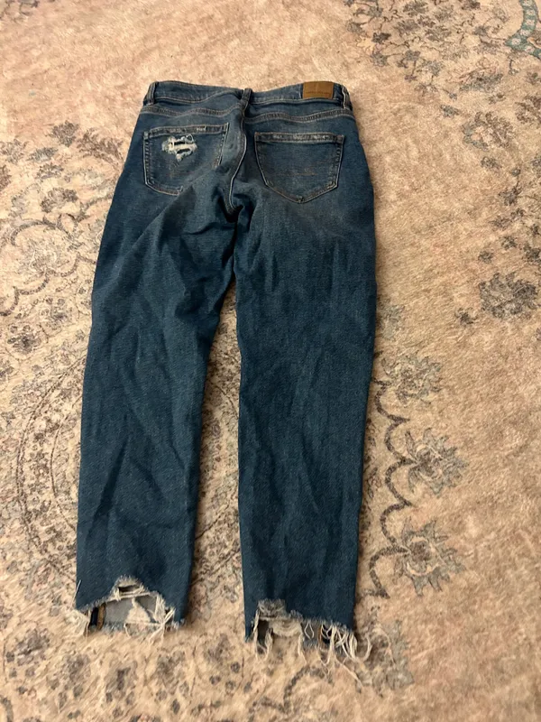 American Eagle Jeans - Image 4