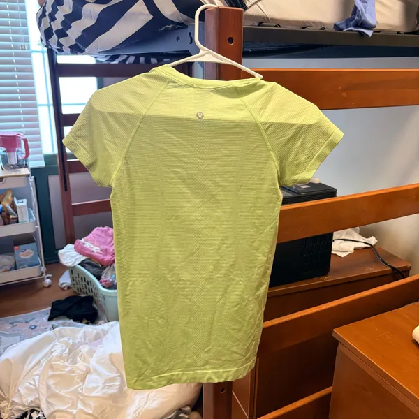 Lululemon Swiftly Tech Short Sleeve - Image 2