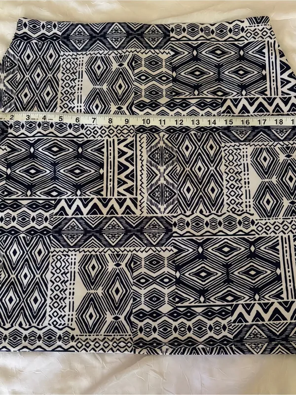 Like New pencil skirt in navy and white geometric print | size L - Image 4
