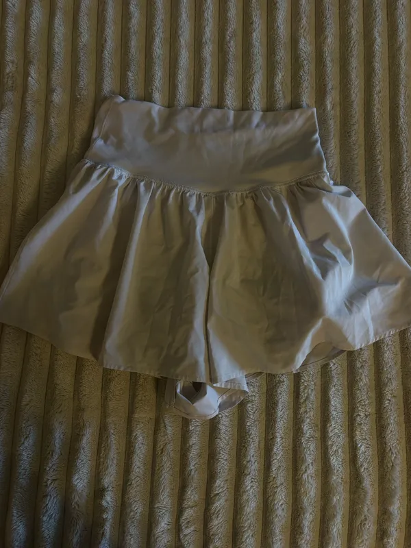 Arie Shorts White - Image 2