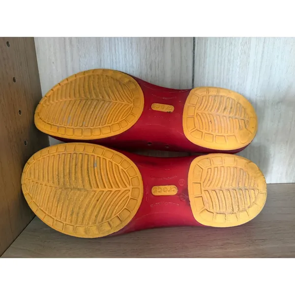 Crocs sz 6 Carlie Jelly Red Peep Toe Textured Translucent Slip On Flats Casual - Image 6