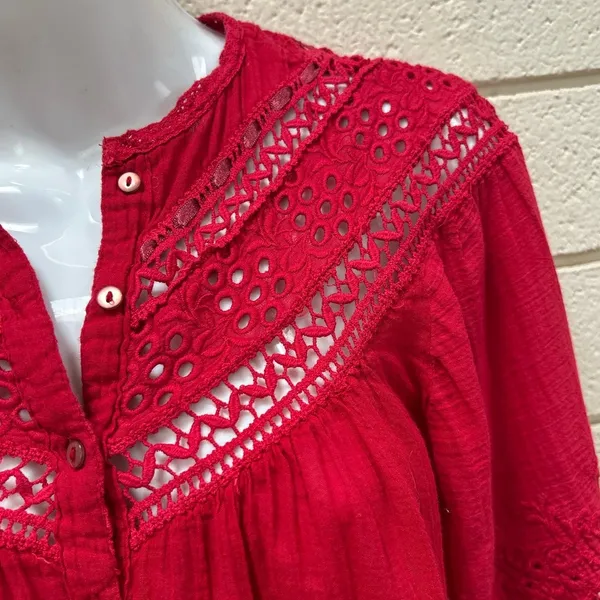 Free People Red Boho Crochet Trim Top size M - Image 2