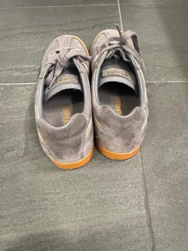 Gola Sneakers Gray Size 8 - Image 4