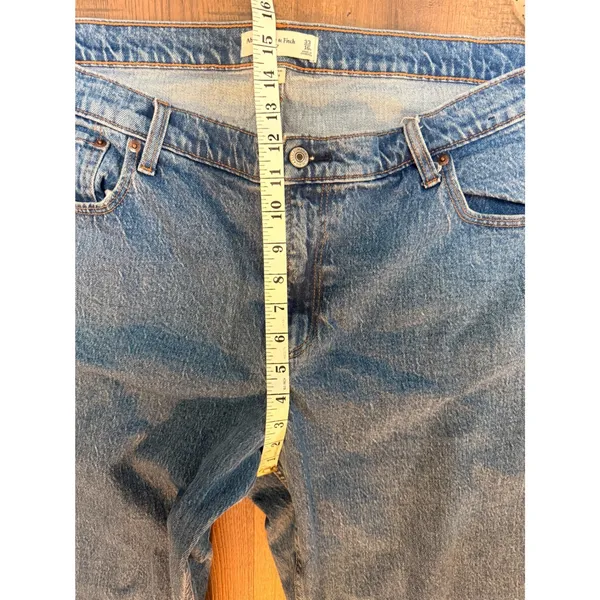 Abercrombie & Fitch Curve Love The Baggy Low Rise Jeans 33 16R Medium Wash - Image 5