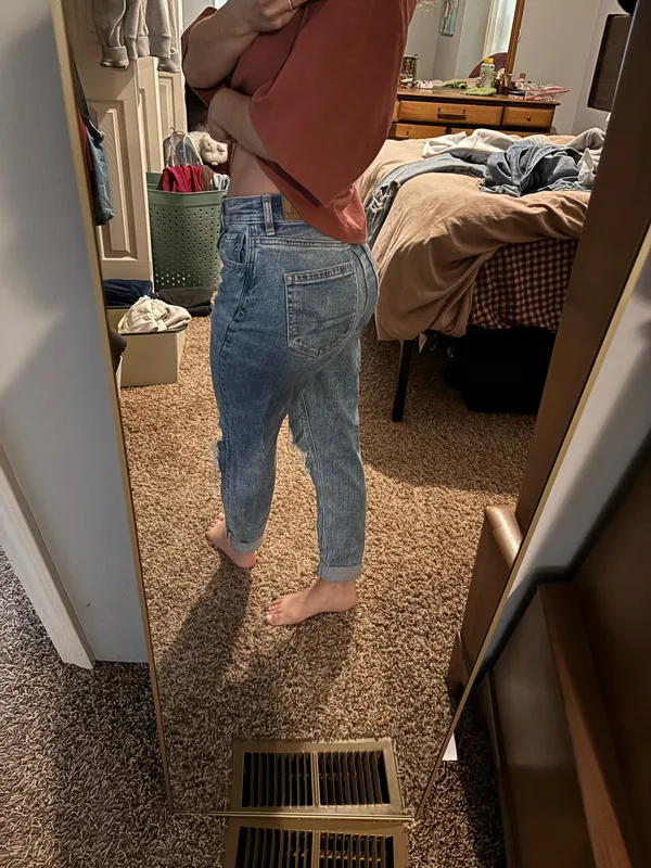 American Eagle Jeans - Image 3