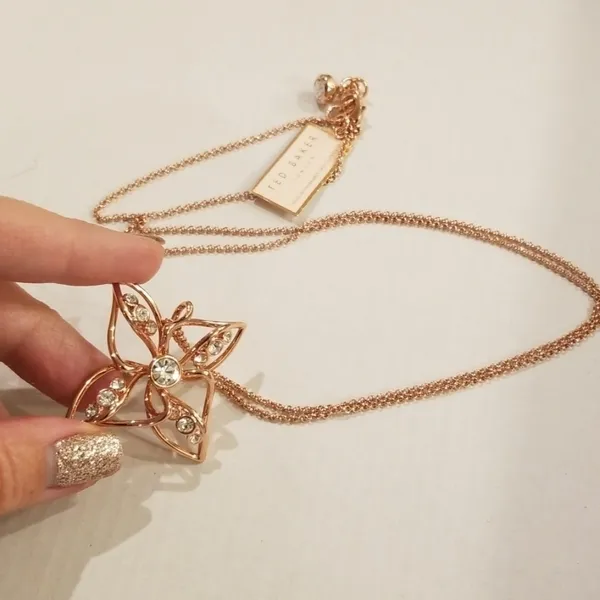 💕TED BAKER💕 Chelo Crystal Breeze Necklace ~ Rose Gold NWT - Image 5