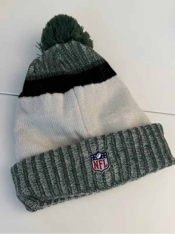 New York Jets New Era 2017 Official Sideline Sport Knit Hat - Image 7
