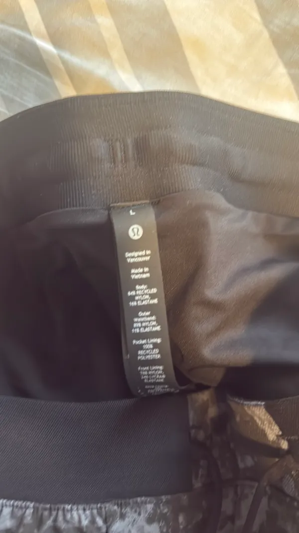 Lululemon men’s LTT short 7” lined  - Image 4
