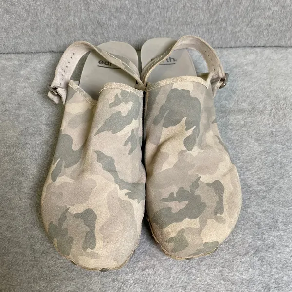 Earth Camo Leather Wood Clogs Women 11 Gray Studded Slingback Comfort Shoes EUC‎ - Image 4