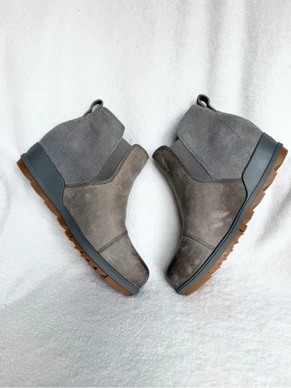 Sorel Evie 2 Chelsea Boots Gray Leather Hidden Wedge Lug Ankle Booties 6.5 - Image 5
