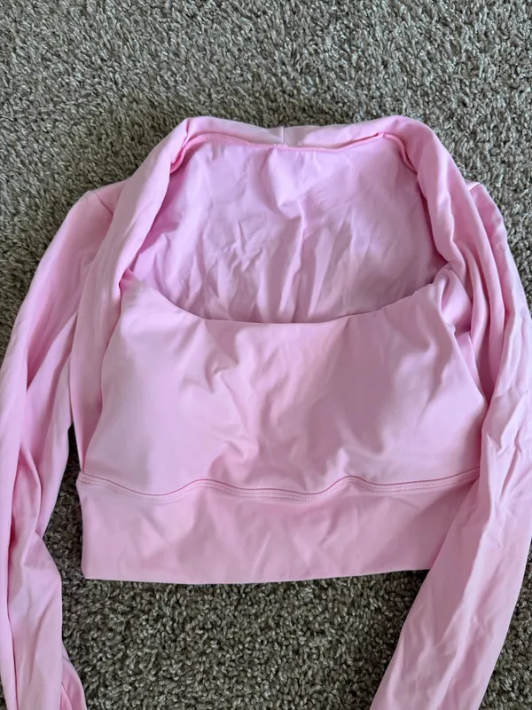 Amazon Long sleeve workout top - Image 4