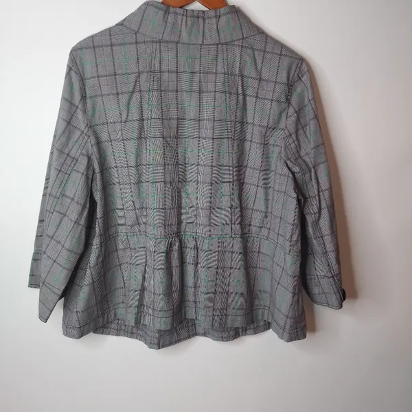 Venezia 18 Black White Fine Plaid Jacket Plus Green - Image 6