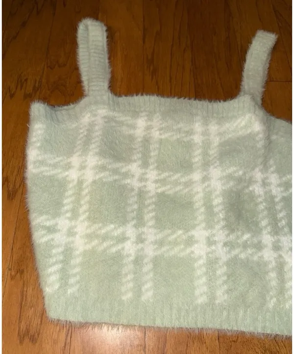 New PacSun Kendall & Kylie Light Mint Green + White Plaid Soft Cropped Top L - Image 3