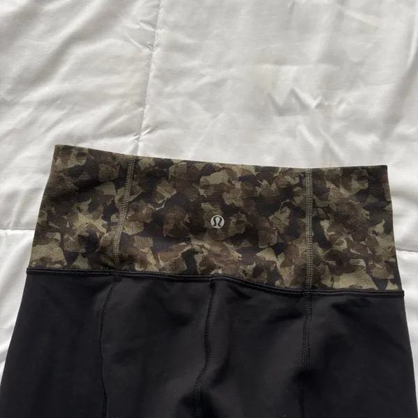 Lululemon Athletica Womens Black Camo‎ High Rise Leggings Pants Yoga Activewear - Image 7