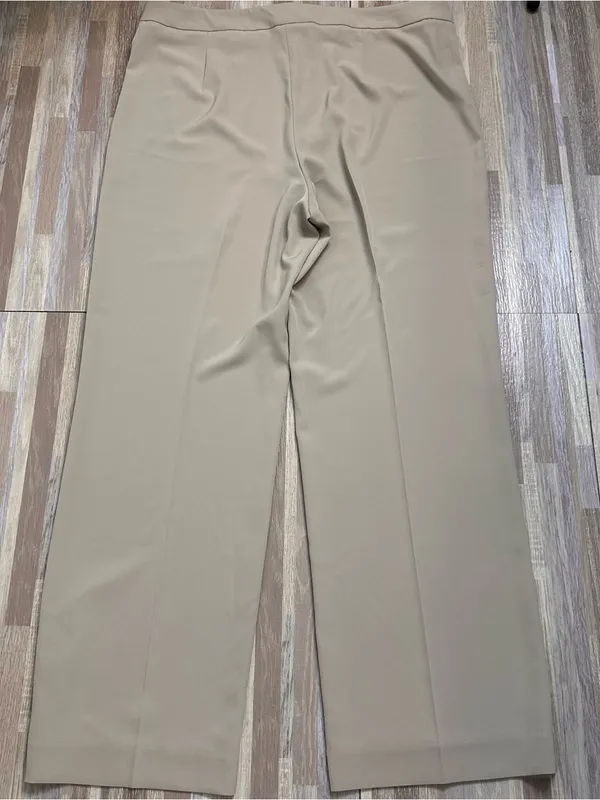 H&M Beige Wide-Leg, High Waist Dress Pants Women’s size 16 - Image 10