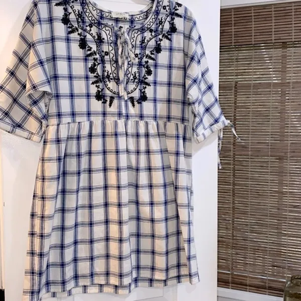 Umgee blue plaid floral embroidered dress size small - Image 5