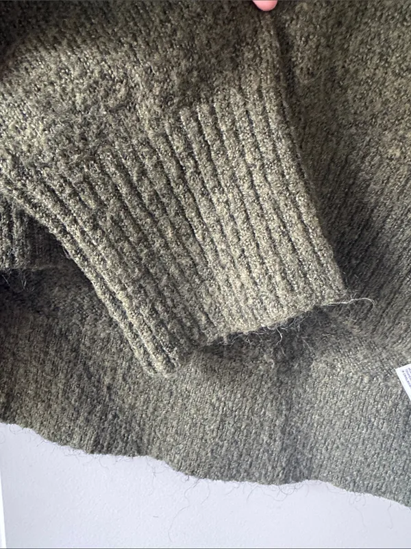 Old Navy Olive Crewneck Pullover Sweater / J21 - Image 4