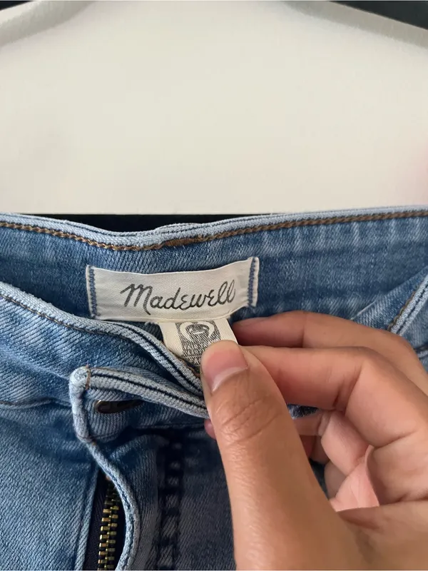 Madewell Curvy Roadtripper Jeans 29P Light Wash Blue Distressed Skinny High Rise - Image 4