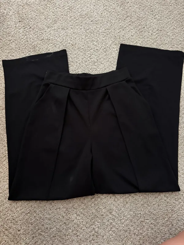 H&M High-Rise Pleated Slacks - Image 3