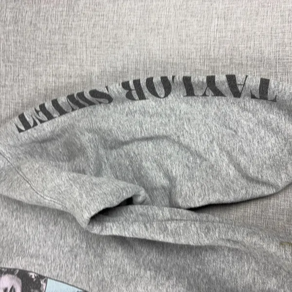 Taylor Swift Sweatshirt Womens Medium Gray The Eras Tour 1/4 Zip Fleece Graphic - Image 4