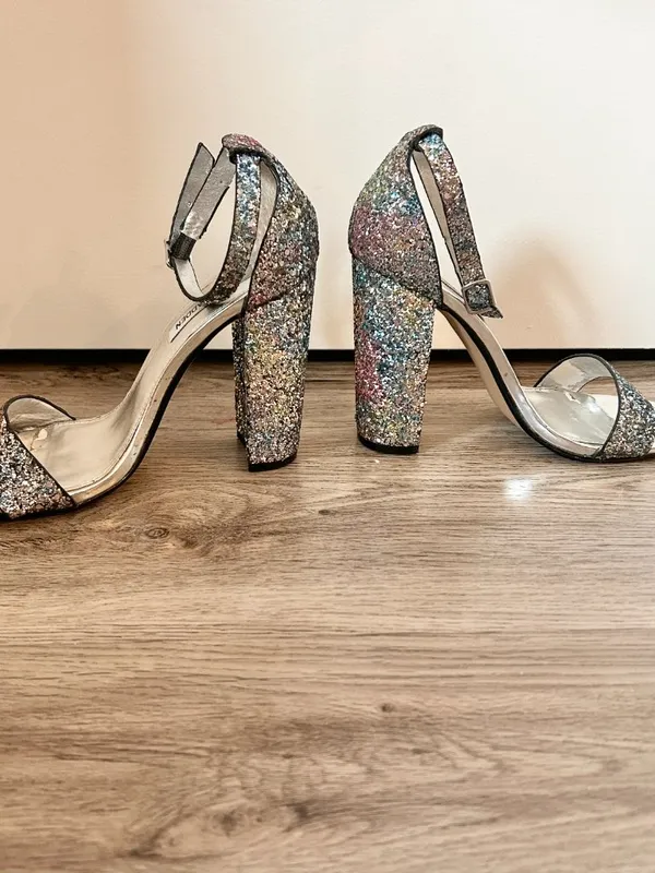 Steve Madden Carrson Multi Glitter Ankle Strap Heels Size 7.5 - Image 3
