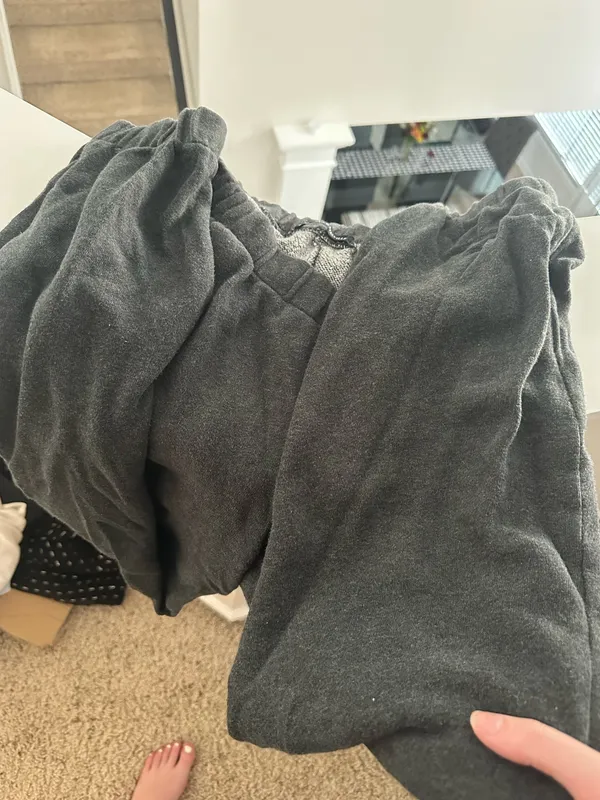 Brandy Melville Joggers Grey - Image 3
