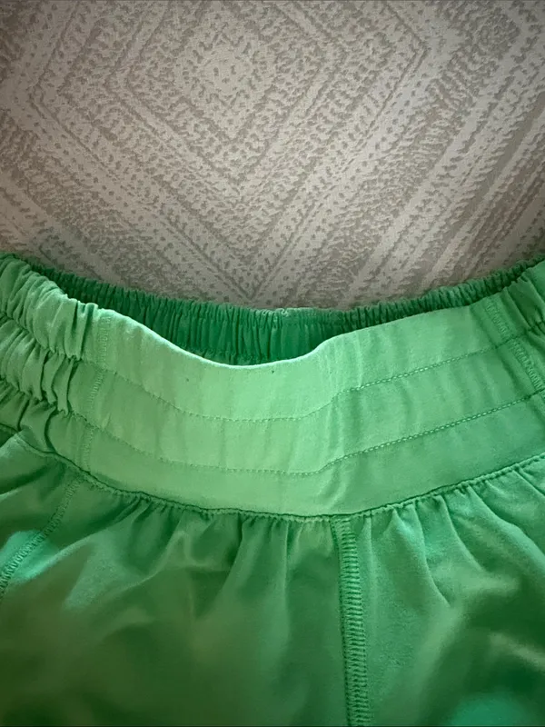 Lululemon Hotty Hot Shorts Low Rise 2.5” Lime Green Women’s Size 2 - Image 2