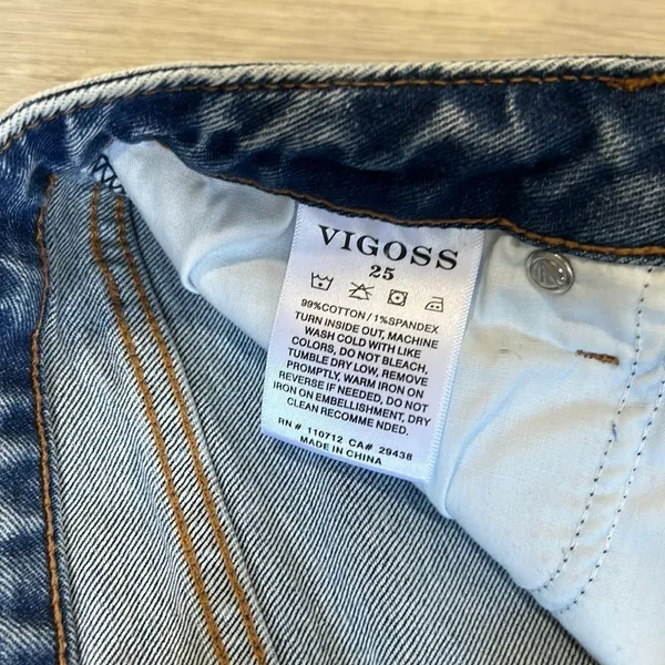 Vigoss • Stevie cropped straight leg distressed jeans - Image 7