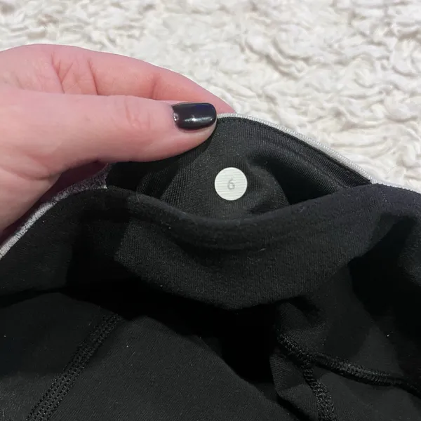 Lululemon Women’s Black Yoga Athletic Leggings Pants Size 6 Blue Waisted Flare - Image 3
