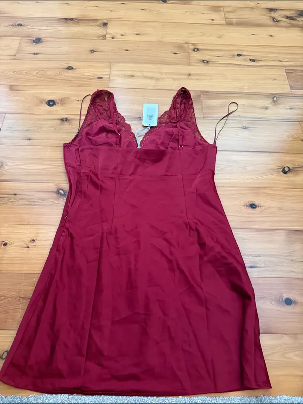 NWT south moon under Georgie Burgundy Lace-Trim Satin slip mini dress - Image 7
