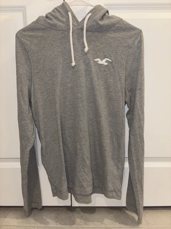 Comfy Grey Hollister Hoodie Size M - Image 2