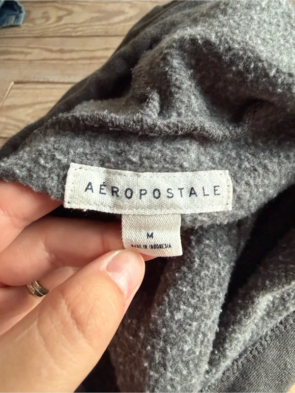 Aeropostale Hoodie size m - Image 4