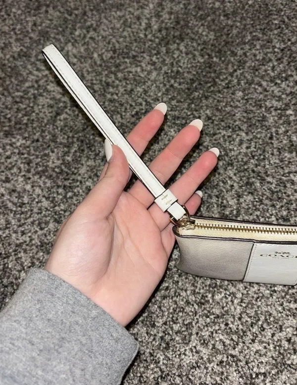 wristlet - Image 4