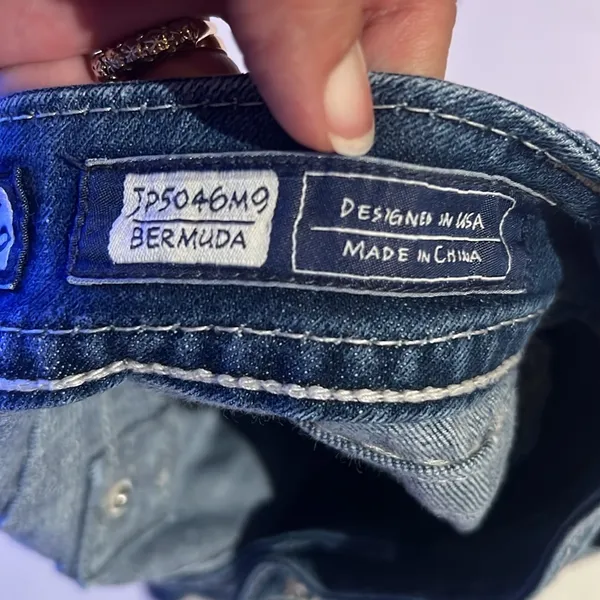 Miss Me Dark Blue Bermuda Jean Shorts size 26 - Image 11