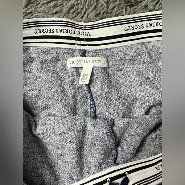 Victoria’s Secret Women’s Shorts Size Medium - Image 2
