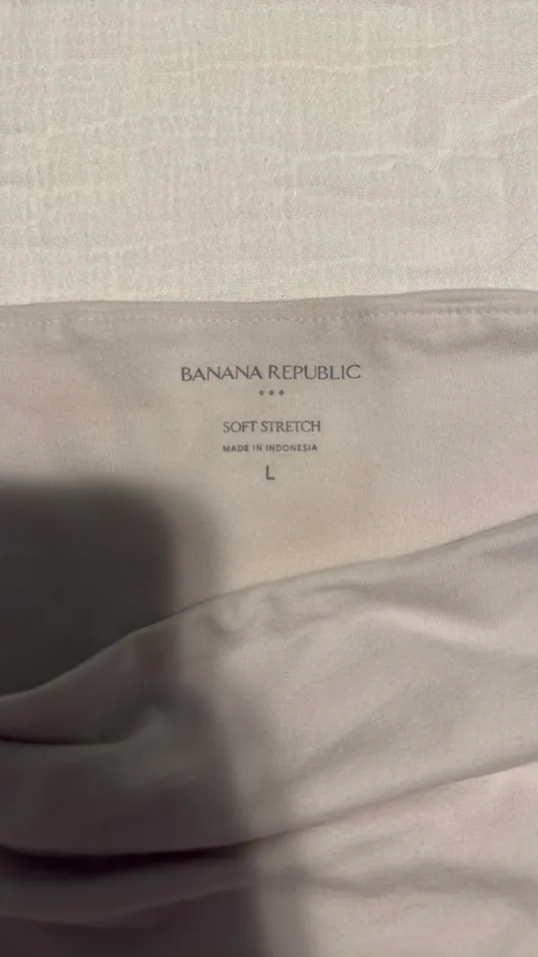 Banana Republic Top size large  - Image 2