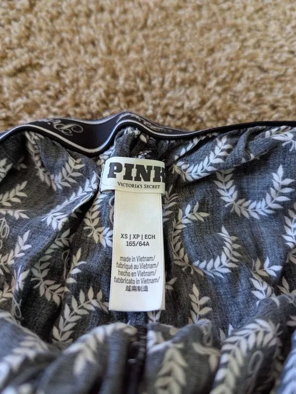 Victoria's Secret PINK sleep shorts - Image 4