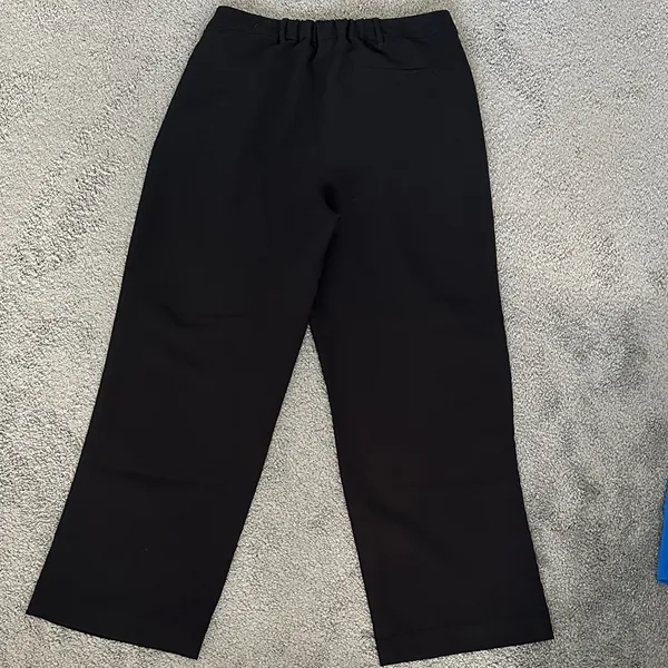 Old Navy Women's Black Trousers - Image 4
