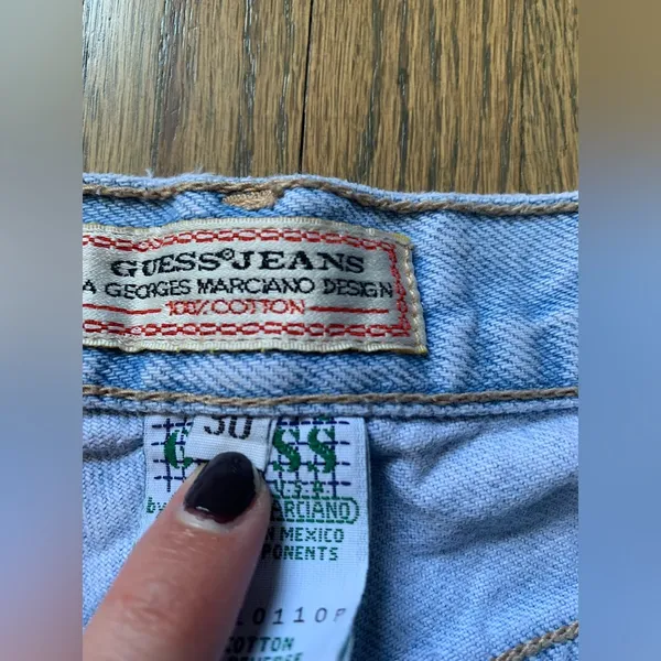 Vintage Guess Jeans size 30 - Image 2