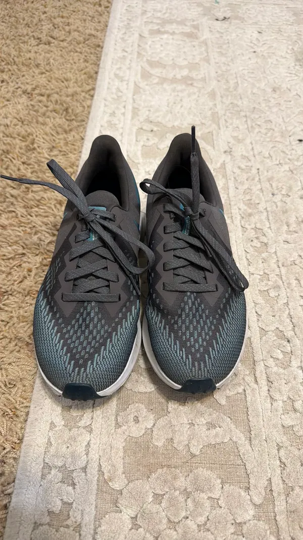 nike zoom shoes  - Image 2