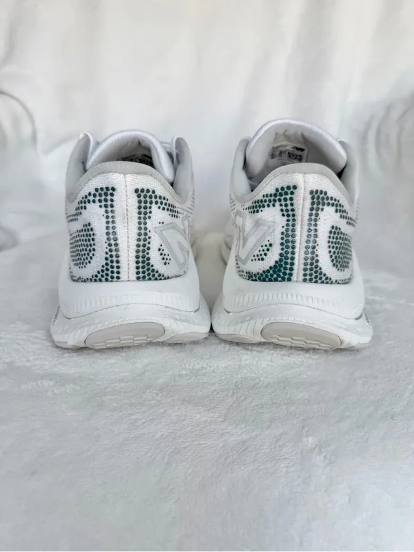 New Balance FuelCell Walker Elite White Grey Matter Women’s Size 9 B - Image 5