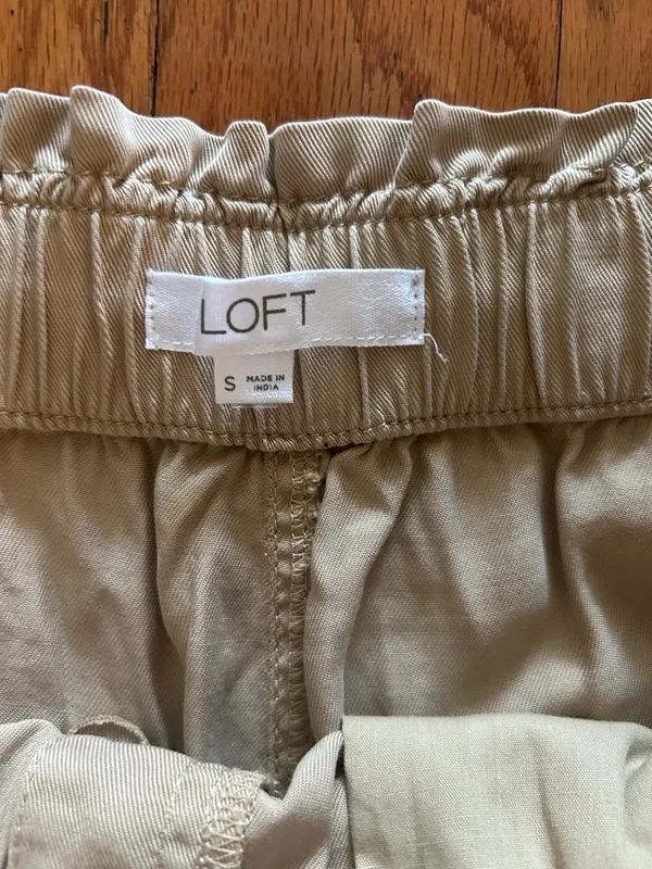 NEW LOFT High-Waist Drawstring Casual Shorts in Light Beige size S - Image 3